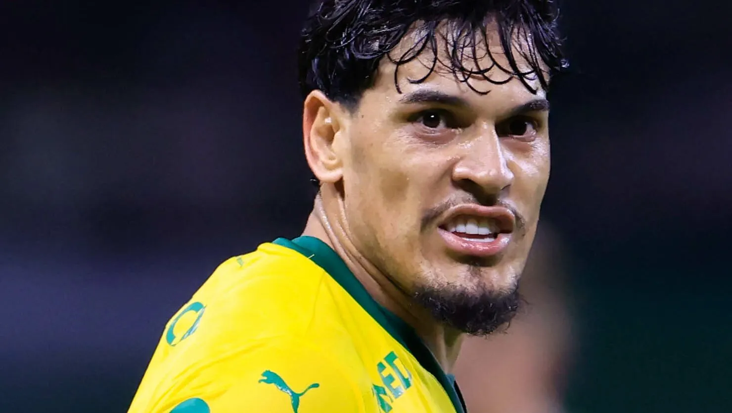 SP – SAO PAULO – 22/11/2025 – BRASILEIRO A 2025, PALMEIRAS X FLUMINENSE – Gustavo Gomez jogador do Palmeiras durante partida contra o Fluminense no estadio Arena Allianz Parque pelo campeonato Brasileiro A 2025. Foto: Marcello Zambrana/AGIF