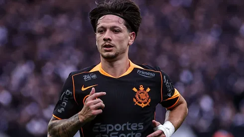 SP - SAO PAULO - 09/11/2025 - BRASILEIRO A 2025, CORINTHIANS X CEARA - Rodrigo Garro jogador do Corinthians durante partida contra o Ceara no estadio Arena Corinthians pelo campeonato Brasileiro A 2025. Foto: Fabio Giannelli/AGIF