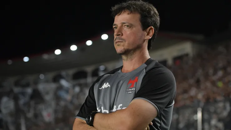 Fernando Diniz no comando técnico do Vasco - Foto: Thiago Ribeiro/AGIF