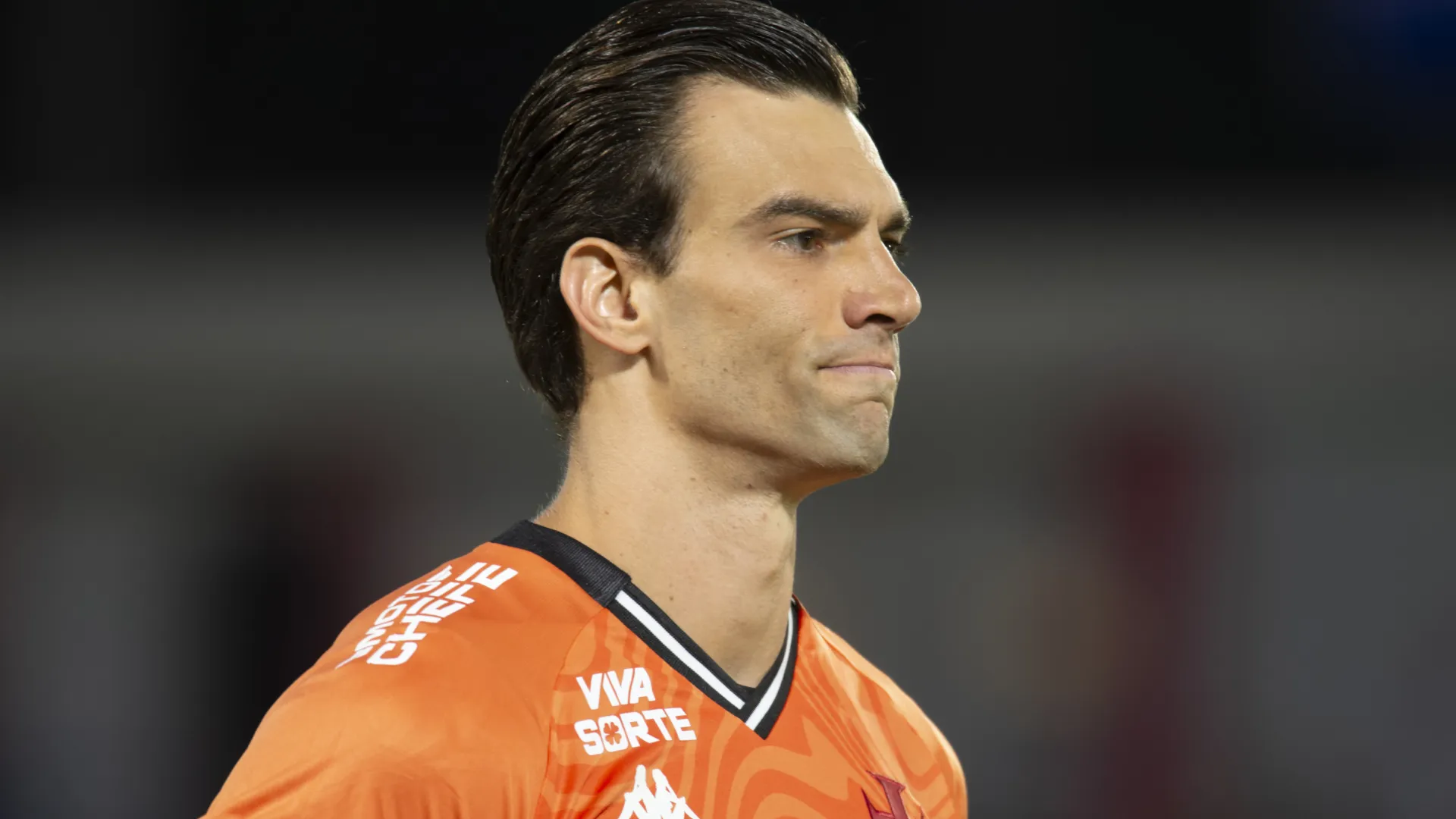 Léo Jardim durante partida do Vasco no Brasileirão Betano – Foto: Anderson Romão/AGIF