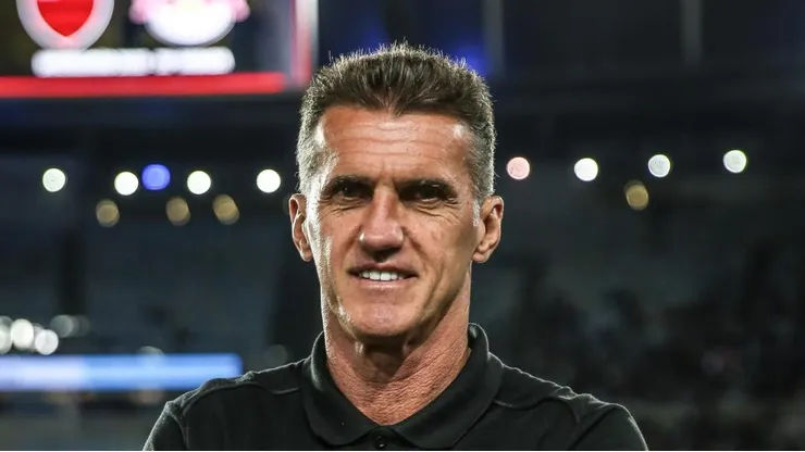 Mancini durante o pré-jogo de Fla x Braga