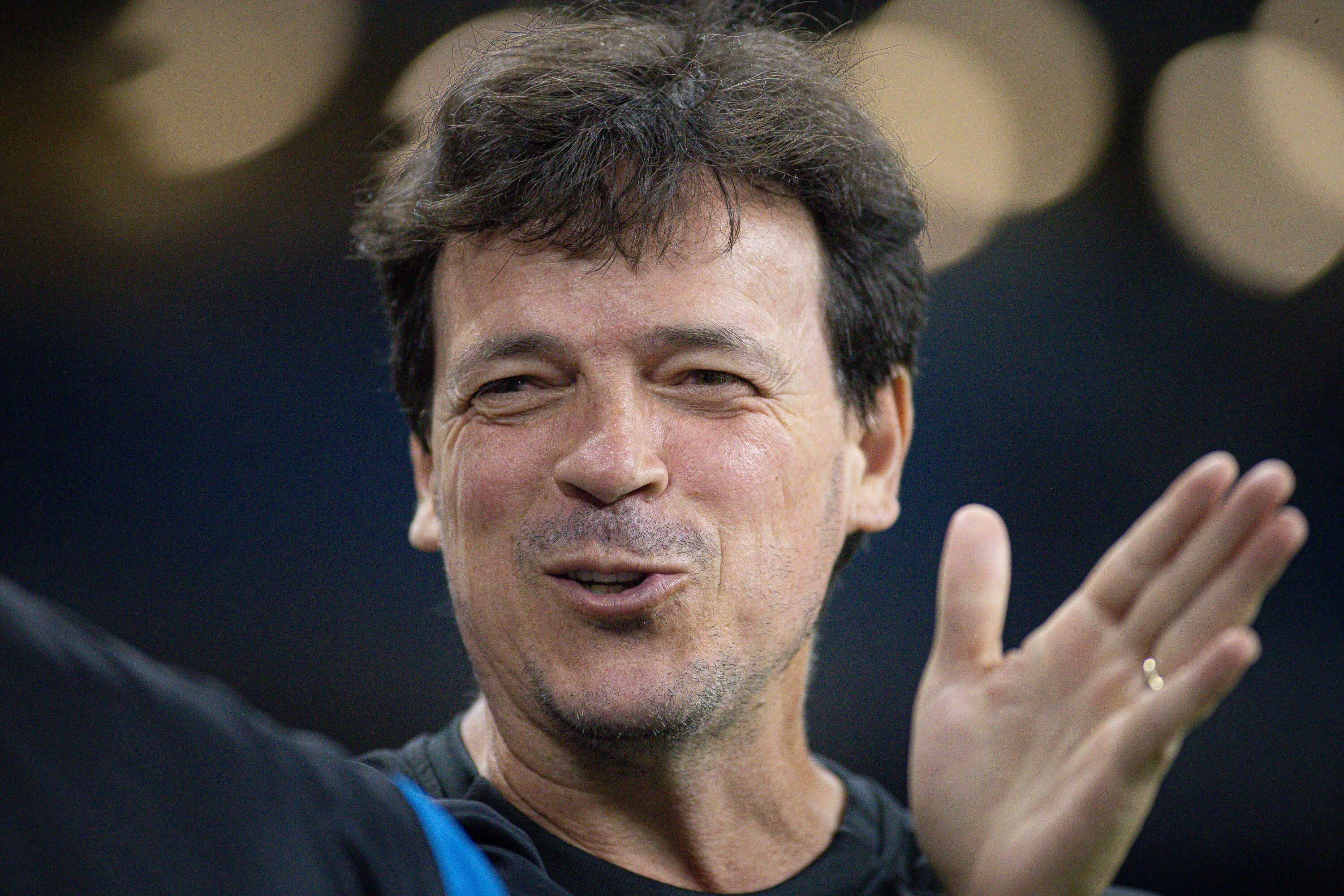 RS – PORTO ALEGRE – 19/11/2025 – BRASILEIRO A 2025, GREMIO X VASCO – Fernando Diniz tecnico do Vasco durante partida contra o Gremio no estadio Arena do Gremio pelo campeonato Brasileiro A 2025. Foto: Maxi Franzoi/AGIF