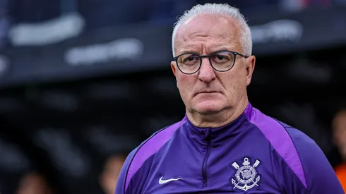 SP - SAO PAULO - 09/11/2025 - BRASILEIRO A 2025, CORINTHIANS X CEARA - Dorival Jr tecnico do Corinthians durante partida contra o Ceara no estadio Arena Corinthians pelo campeonato Brasileiro A 2025. Foto: Fabio Giannelli/AGIF