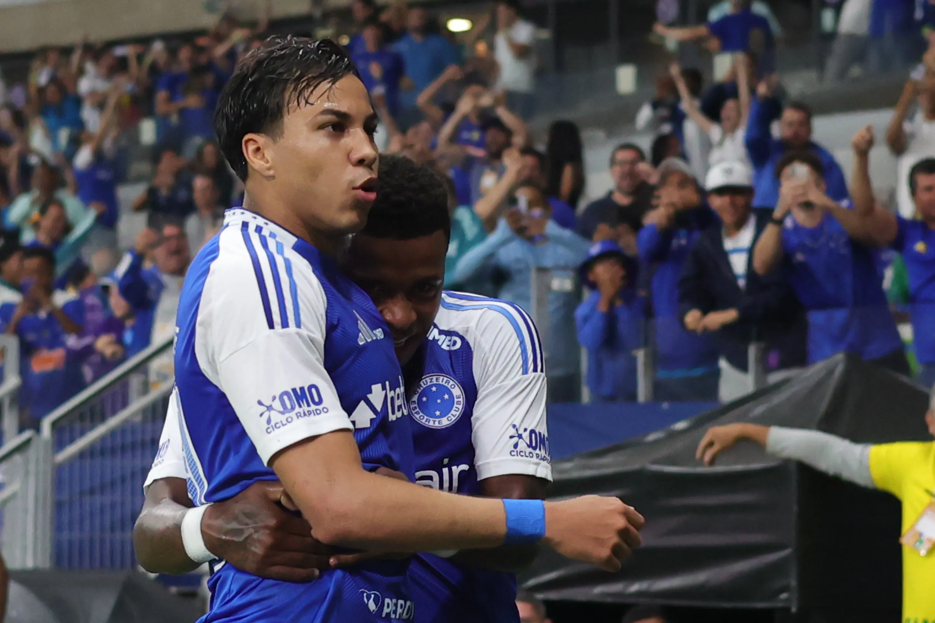 Kaio Jorge marca duas vezes e o Cruzeiro arrasa o Corinthians. Foto: Gilson Lobo/AGIF