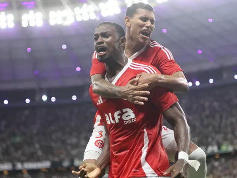 Ricardo Mathias deve começar no banco contra o Santos