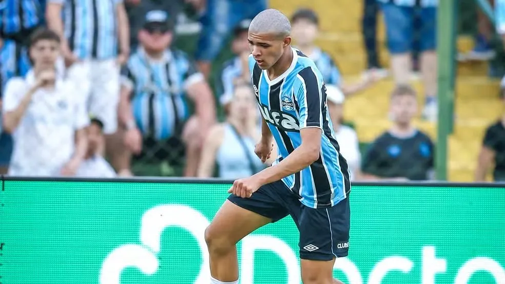 Luis Eduardo é considerado uma joia no Imortal - Foto: Lucas Uebel/Grêmio.