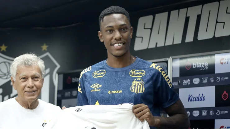 Apresentação de Luisão no Santos. Foto: Reinaldo Campos/AGIF