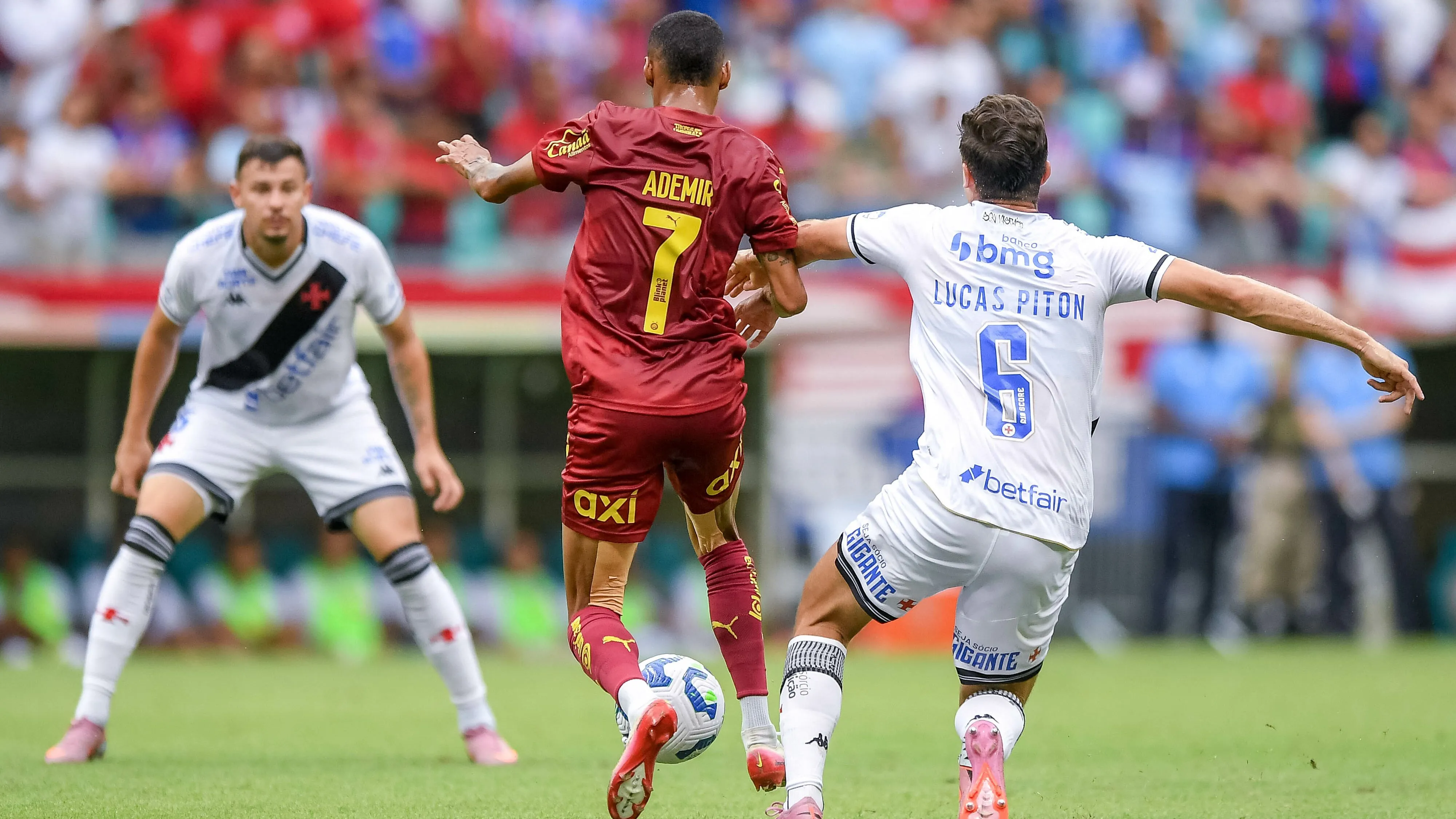 Vasco perdeu do Bahia na Fonte Nova - Foto: Jhony Pinho/AGIF.