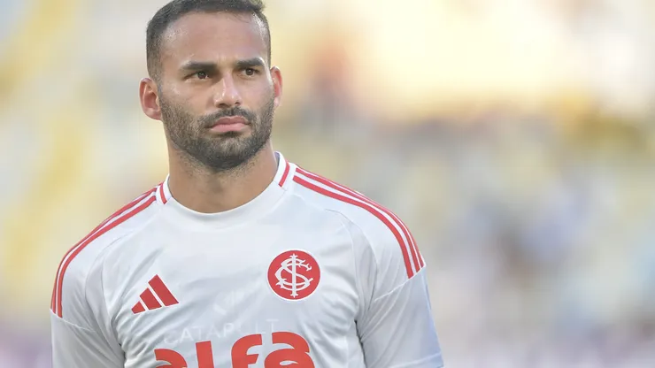 RJ - RIO DE JANEIRO - 25/10/2025 - BRASILEIRO A 2025, FLUMINENSE X INTERNACIONAL - Thiago Maia jogador do Internacional durante partida contra o Fluminense no estadio Maracana pelo campeonato Brasileiro A 2025. Foto: Thiago Ribeiro/AGIF