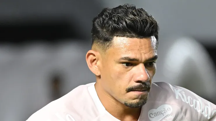 Tiquinho Soares não entrou em campo nos últimos jogos do Peixe.