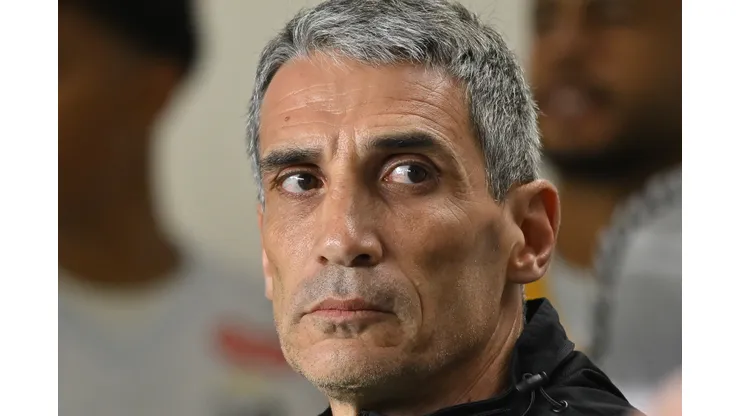 Vojvoda admitiu que errou na escalação inicial do Peixe em empate contra o Inter nesta 2ª