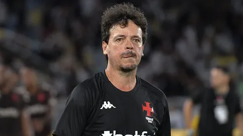 Fernando Diniz é respaldado pela diretoria do Vasco diante do momento conturbado - Foto: Thiago Ribeiro/AGIF