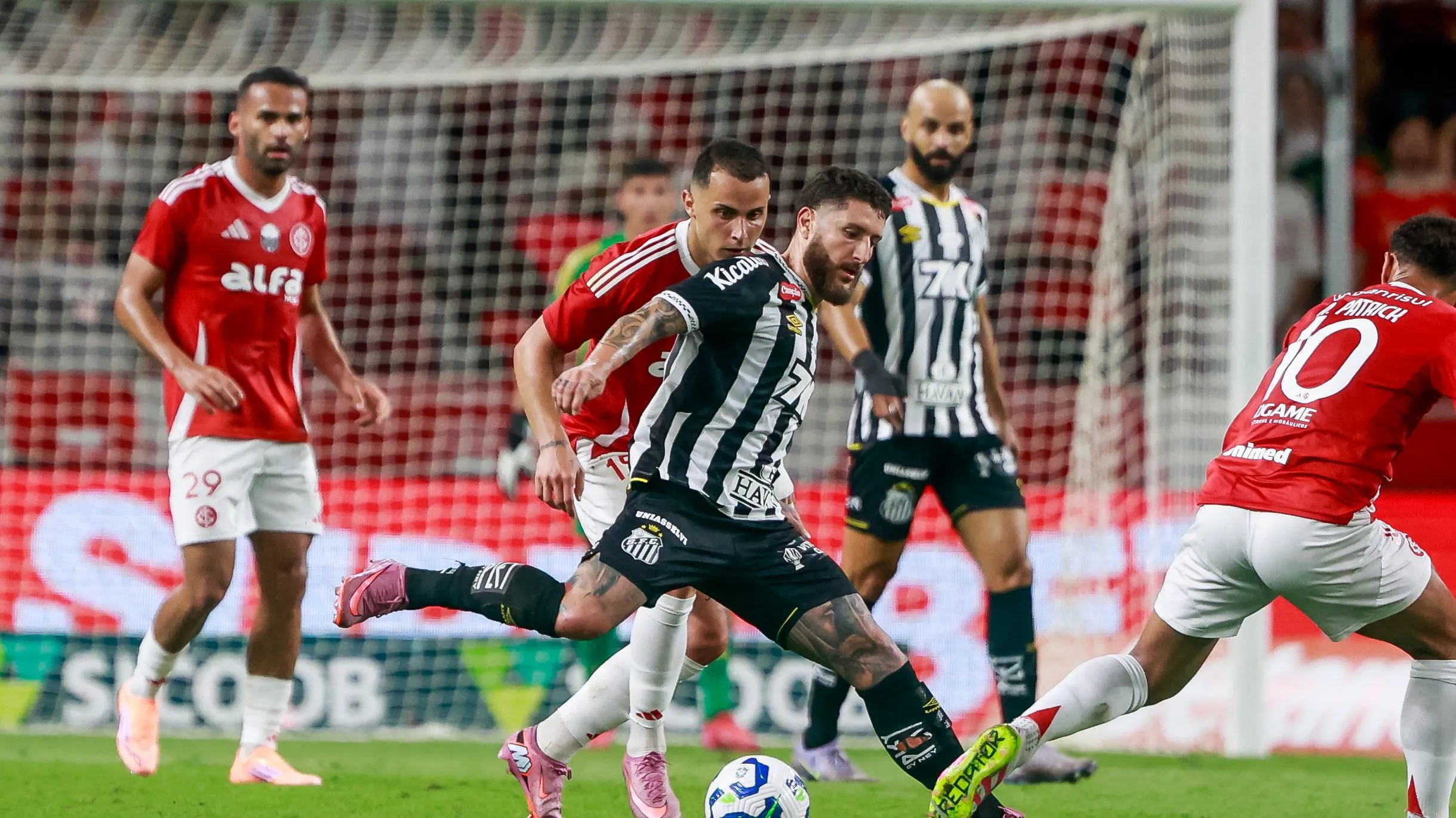 Inter e Santos empatam no Brasileirão. Foto: Luiz Erbes/AGIF