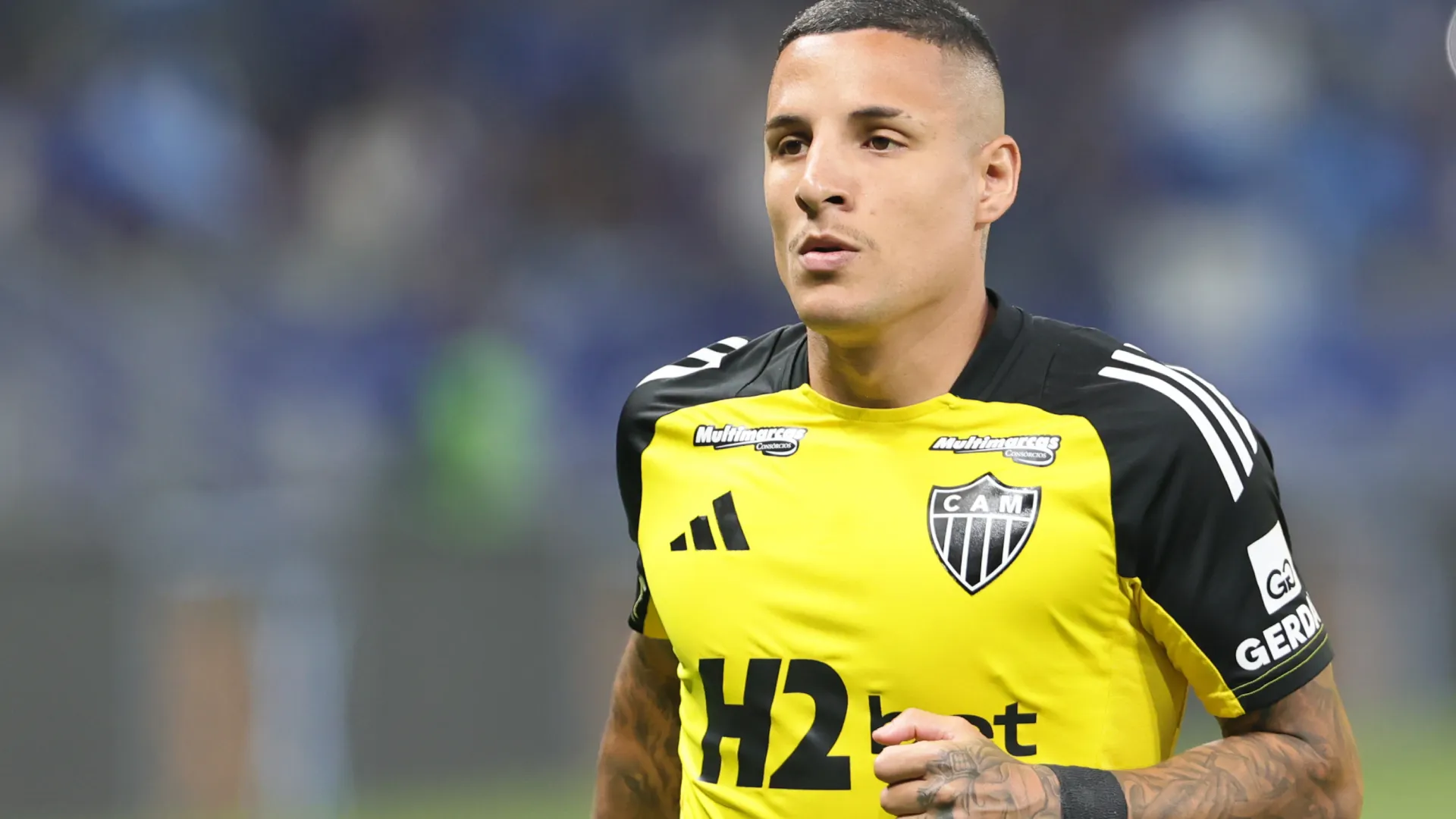 Guilherme Arana é a principal dúvida do Atlético-MG – Foto: Gilson Lobo/AGIF