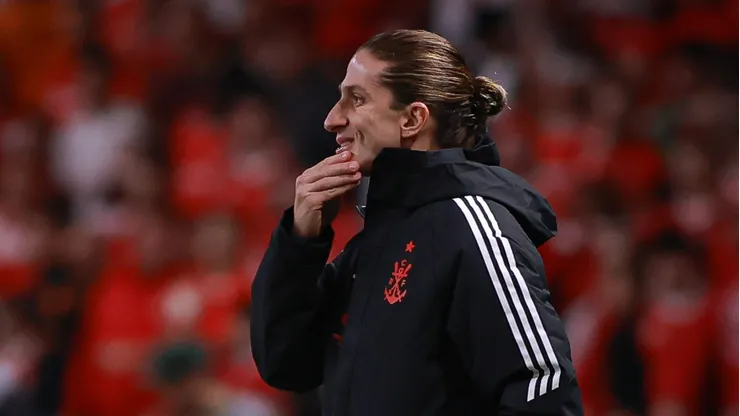 Filipe Luís pode cravar o título do Mengão logo contra o Galo