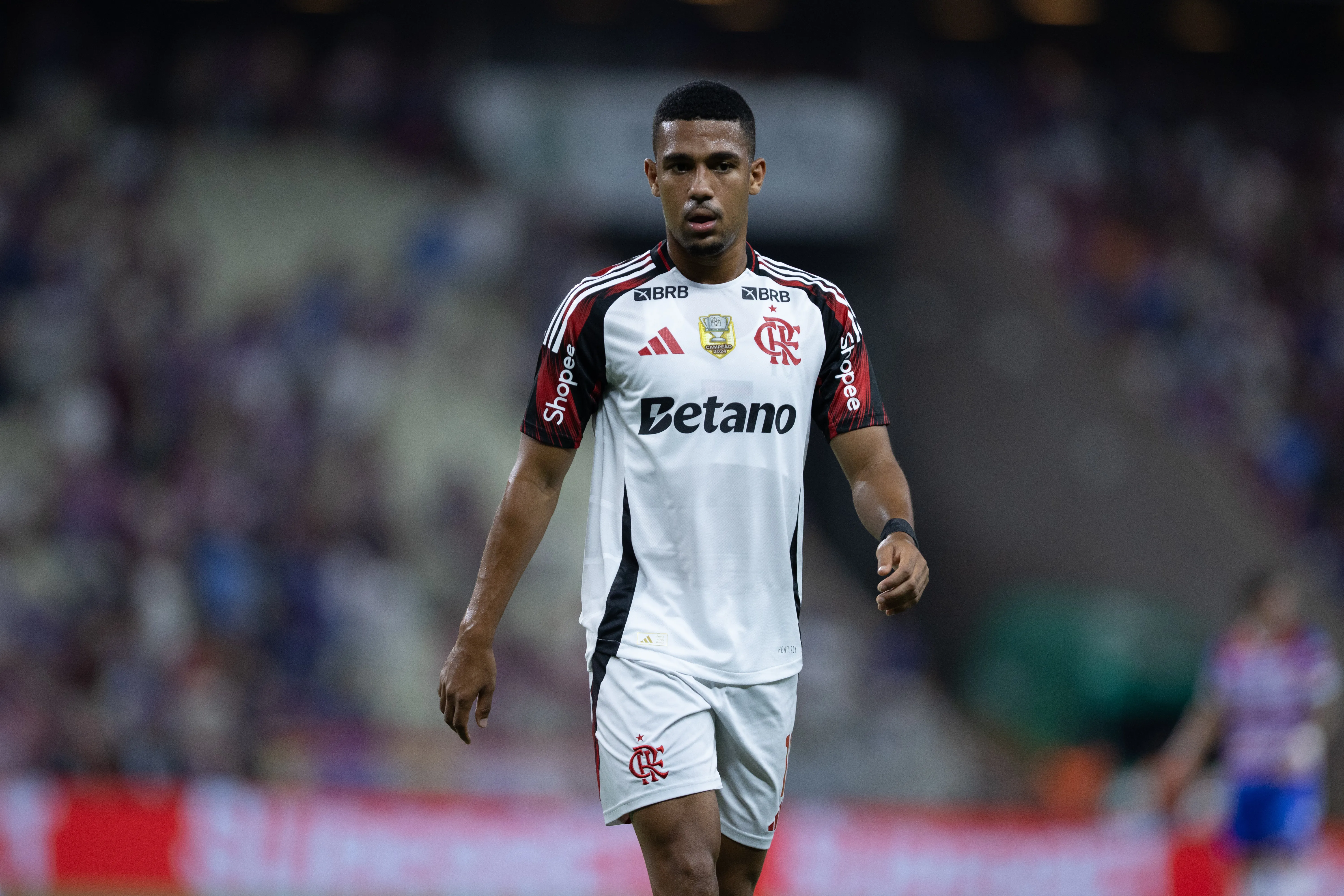 Samuel Lino jogador do Flamengo durante partida contra o Fortaleza. Foto: Baggio Rodrigues/AGIF