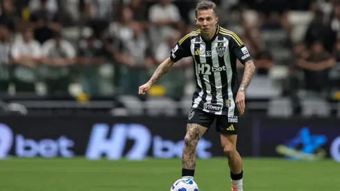 MG - BELO HORIZONTE - 12/11/2025 - BRASILEIRO A 2025, ATLETICO-MG X FORTALEZA - Bernard jogador do Atletico-MG durante partida contra o Fortaleza no estadio Arena MRV pelo campeonato Brasileiro A 2025. Foto: Gilson Lobo/AGIF
