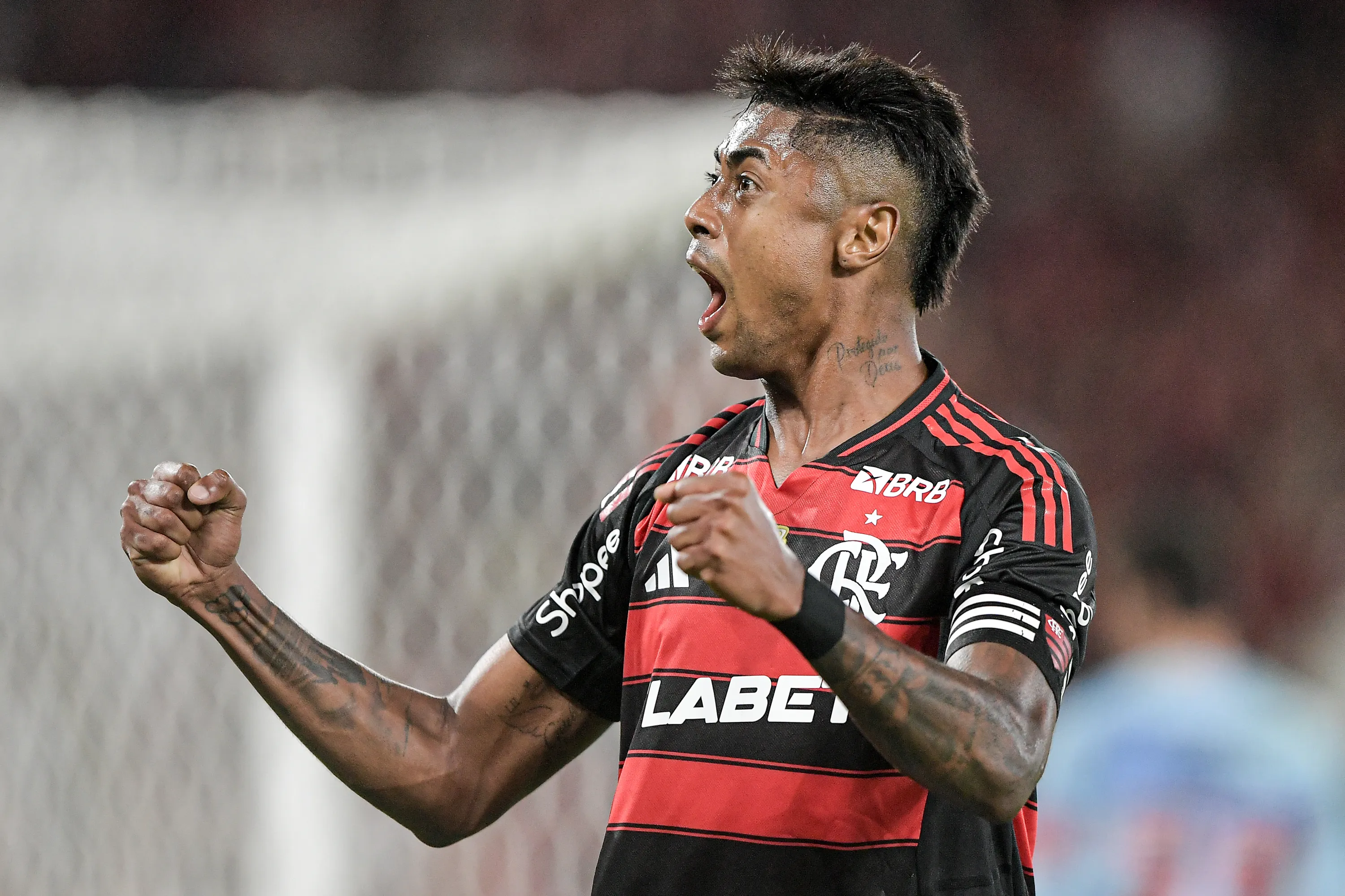 Bruno Henrique faz mais uma temporada positiva pelo Rubro-Negro. Foto: Thiago Ribeiro/AGIF