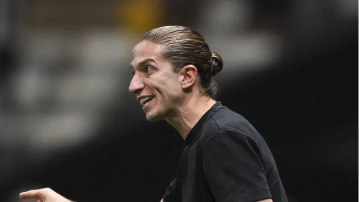 Filipe Luís, técnico do Flamengo em partida pelo campeonato brasileiro (Foto: Pedro Vilela/Getty Images)