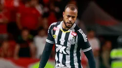 Lateral vive altos e baixos - Foto: Luiz Erbes/AGIF.