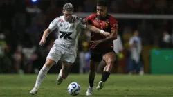 Igor Carius jogador do Sport durante a partida entre Sport e Santos no Estadio da Ilha do Retiro em Recife (PE), pelo campeonato brasileiro Serie A. Foto: Marlon Costa/AGIF