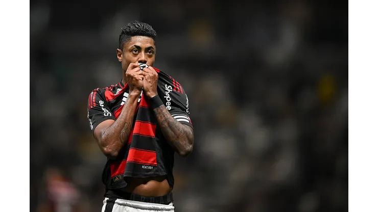 BELO HORIZONTE, BRAZIL - NOVEMBER 25: Bruno Henrique of Flamengo celebrates after scoring the team's first goal during match between Atletico Mineiro and Flamengo as part of Brasileirao 2025 at Arena MRV on November 25, 2025 in Belo Horizonte, Brazil. (Photo by Pedro Vilela/Getty Images)