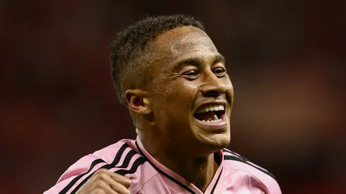 Vitinho, atacante do Internacional em partida pelo campeonato brasileiro (Foto: Pedro H. Tesch/Getty Images)