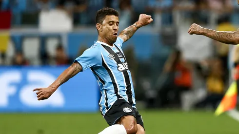 Marcos Rocha, lateral-direito do Grêmio em partida pelo campeonato brasileiro (Foto: Pedro H. Tesch/Getty Images)