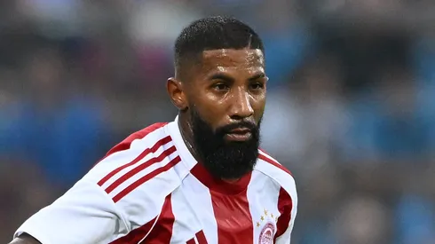 Rodinei, lateral-direito do Olympiacos - Foto: Giuseppe Bellini/Getty Images
