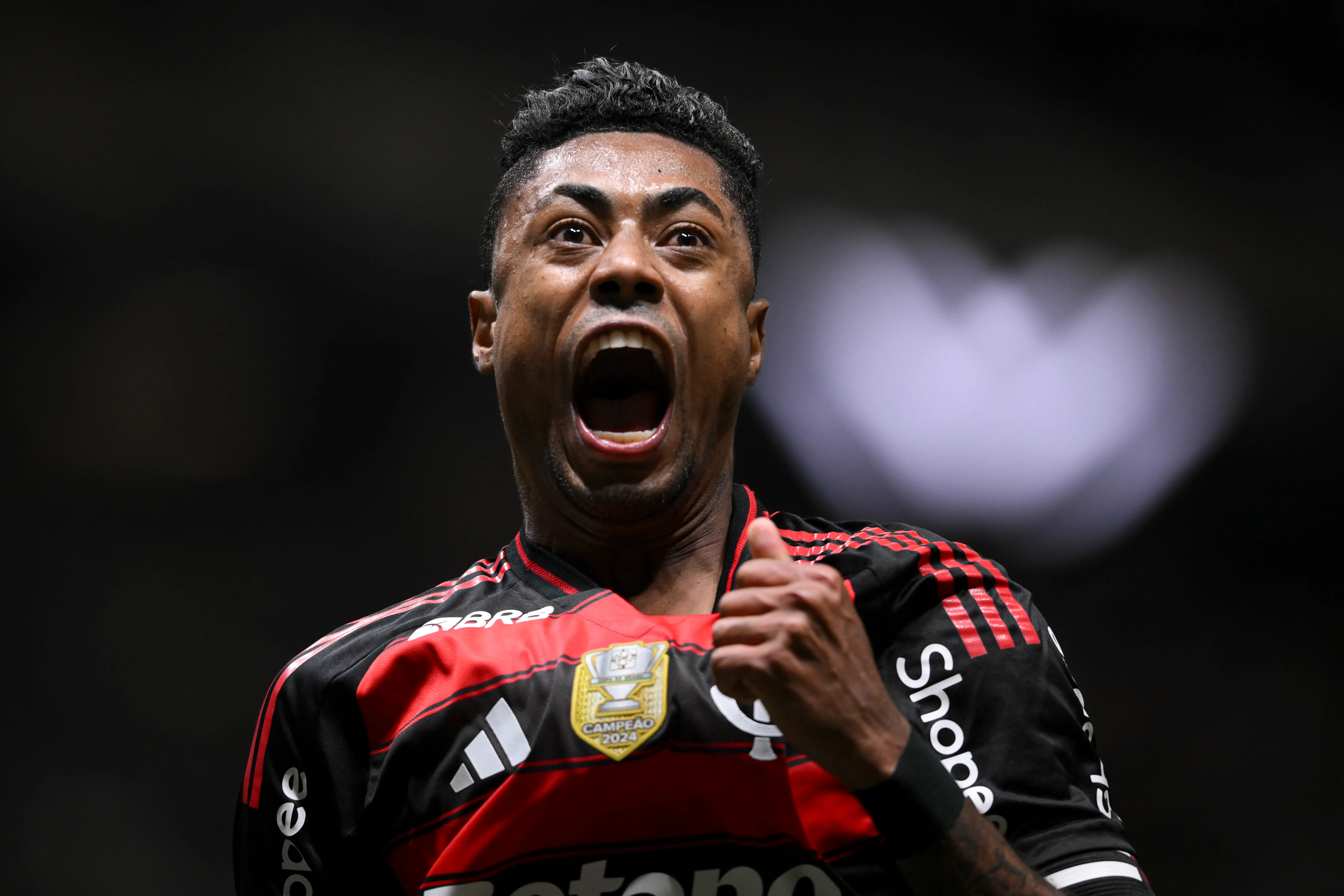 Bruno Henrique garante mais de 71% dos pontos do Flamengo em novembro. Foto: Pedro Vilela/Getty Images.
