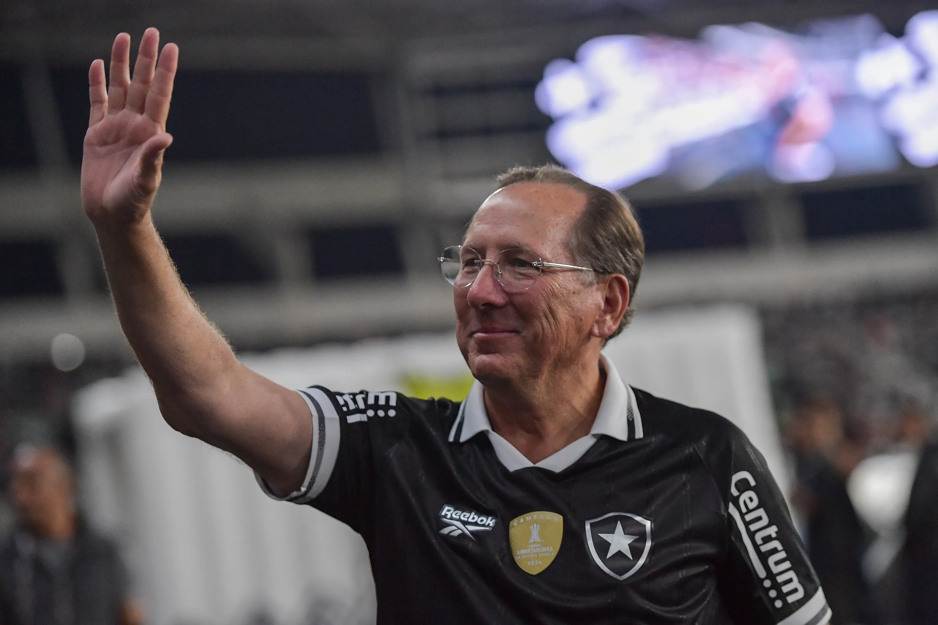 John Textor CEO do Botafogo durante partida contra o Corinthians no estadio Engenhao pelo campeonato Brasileiro A 2025. Foto: Thiago Ribeiro/AGIF