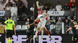SP - SANTOS - 21/09/2025 - BRASILEIRO A 2025, SANTOS X SAO PAULO - Young goleiro do Sao Paulo durante partida contra o Santos no estadio Vila Belmiro pelo campeonato Brasileiro A 2025. Foto: Jota Erre/AGIF