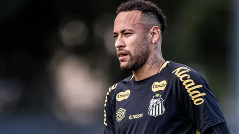 Neymar treinou nesta 5ª feira e tem tudo para ser titular de Vojvoda contra o Santos - Foto: Raul Baretta/Santos FC