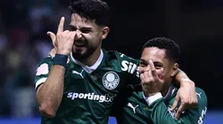Vitor Roque, jogador do Palmeiras, comemora seu gol com Flaco Lopez jogador da sua equipe durante partida contra o Vasco no estadio Arena Allianz Parque pelo campeonato Brasileiro A 2025. Foto: Marcello Zambrana/AGIF