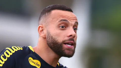 Guilherme durante treinamento no CT Rei Pelé