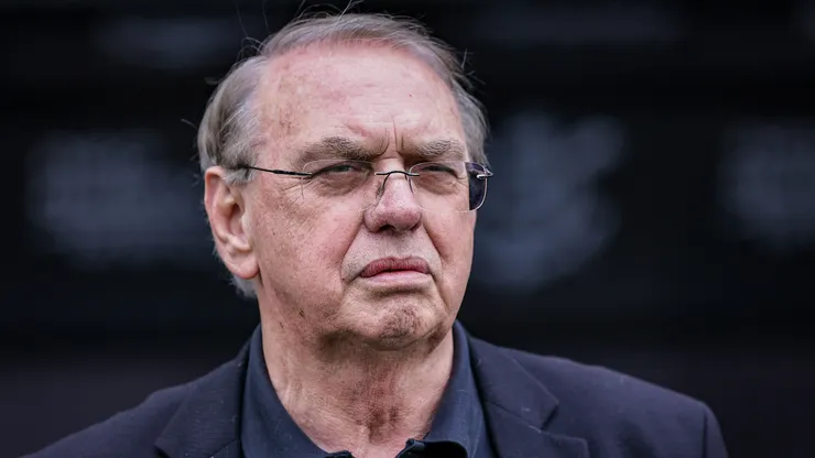 Osmar Stabile presidente do Coritnhians durante partida pelo clube