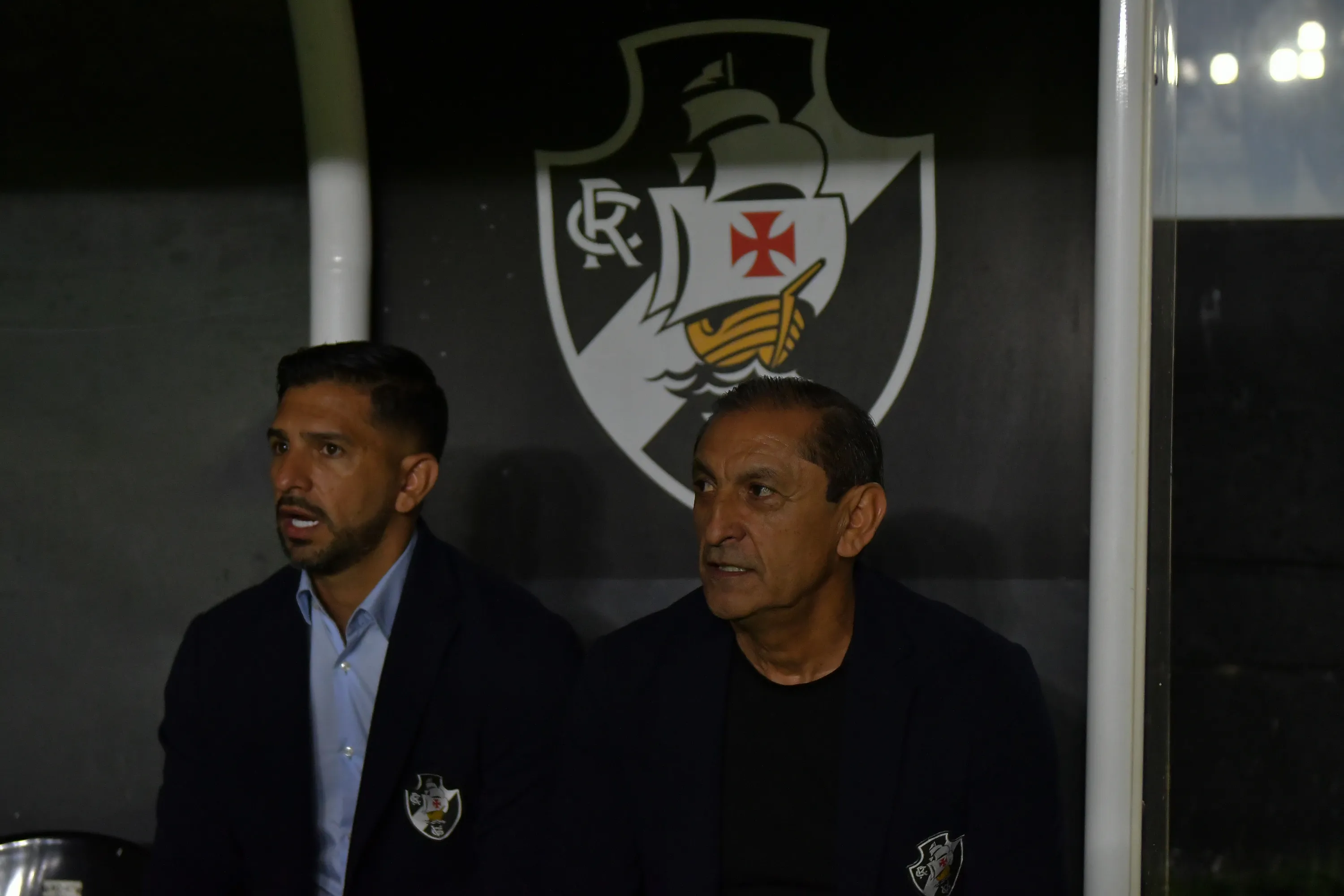 Ramón Díaz e Emiliano durante passagem pelo Vasco. Foto: Thiago Ribeiro/AGIF