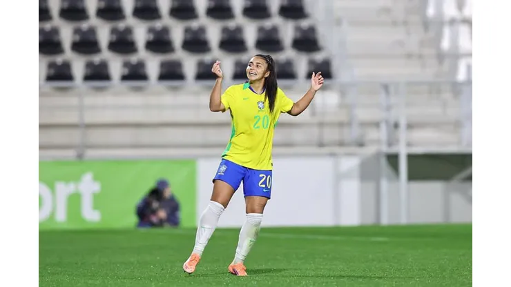 Mariza comemora gol em amistoso. Foto: Lívia Villas Boas/CBF