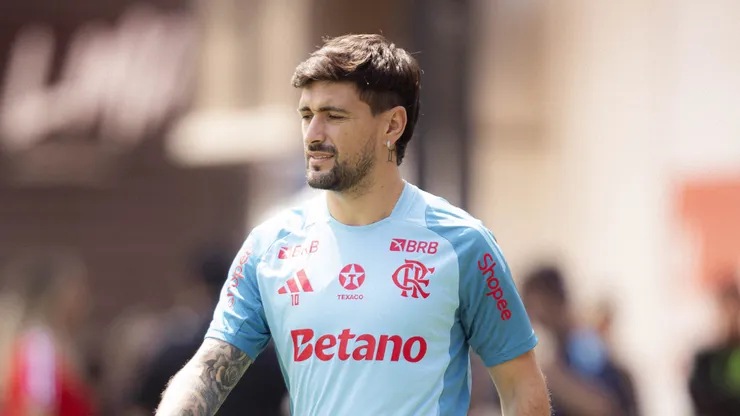 Arrascaeta em treino do Mengão na capital peruana