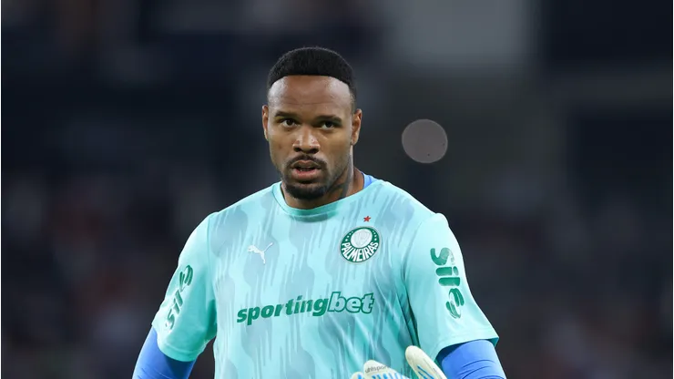 Carlos Miguel durante partida entre LDU x Palestra