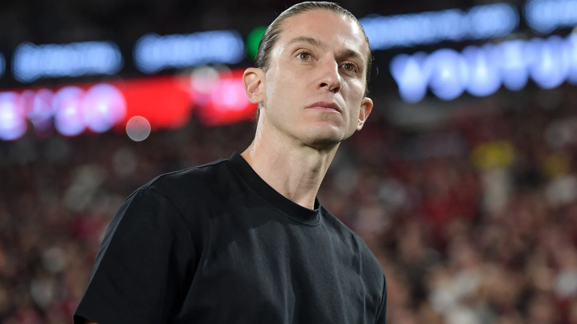 Filipe Luís no comando técnico rubro-negro – Foto: Thiago Ribeiro/AGIF