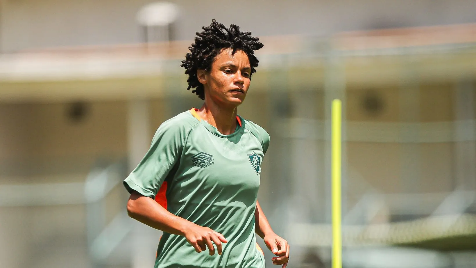 Volante Karina do Fluminense