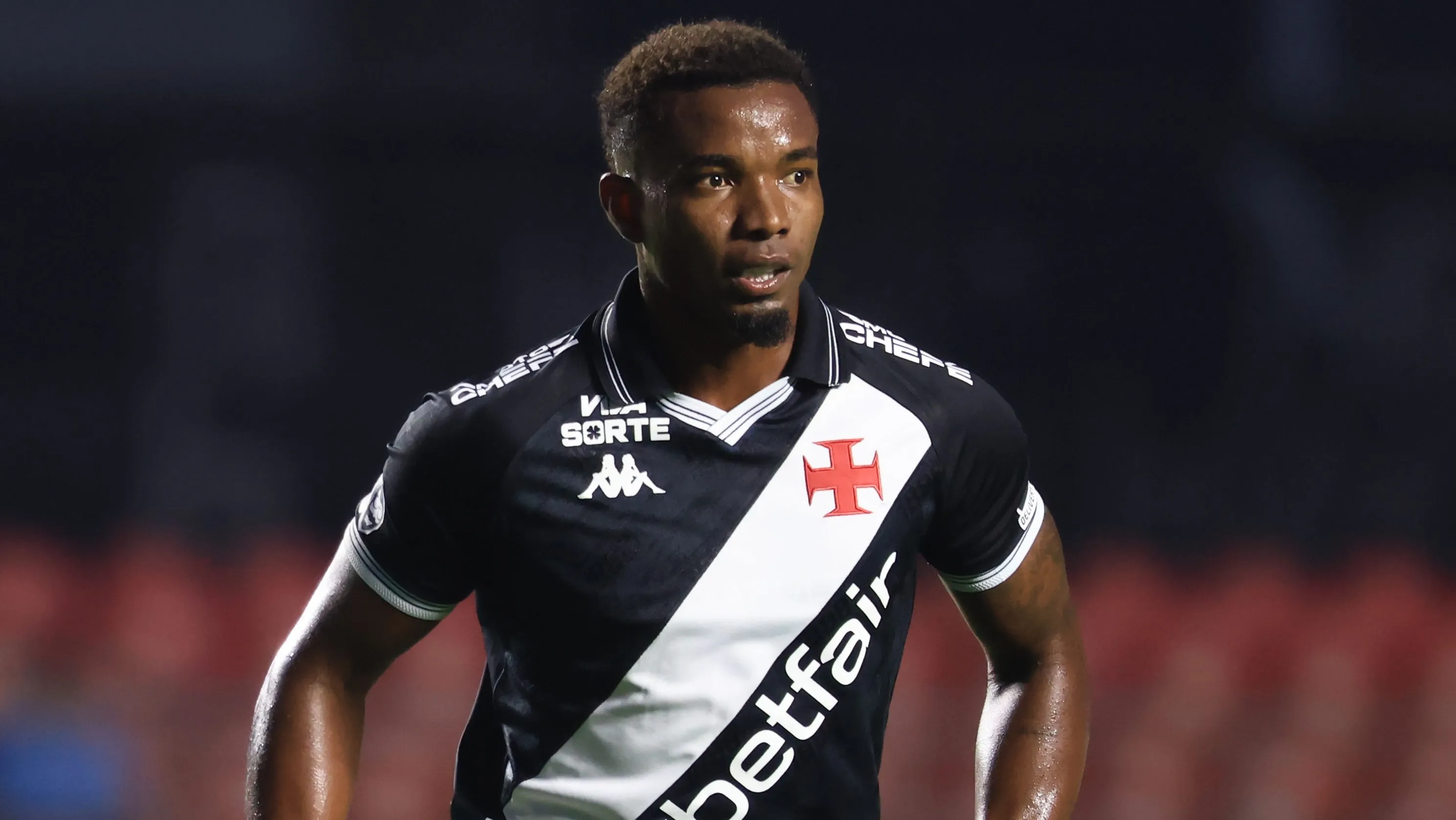 Thiago Mendes pelo Vasco. Foto: Marcello Zambrana/AGIF