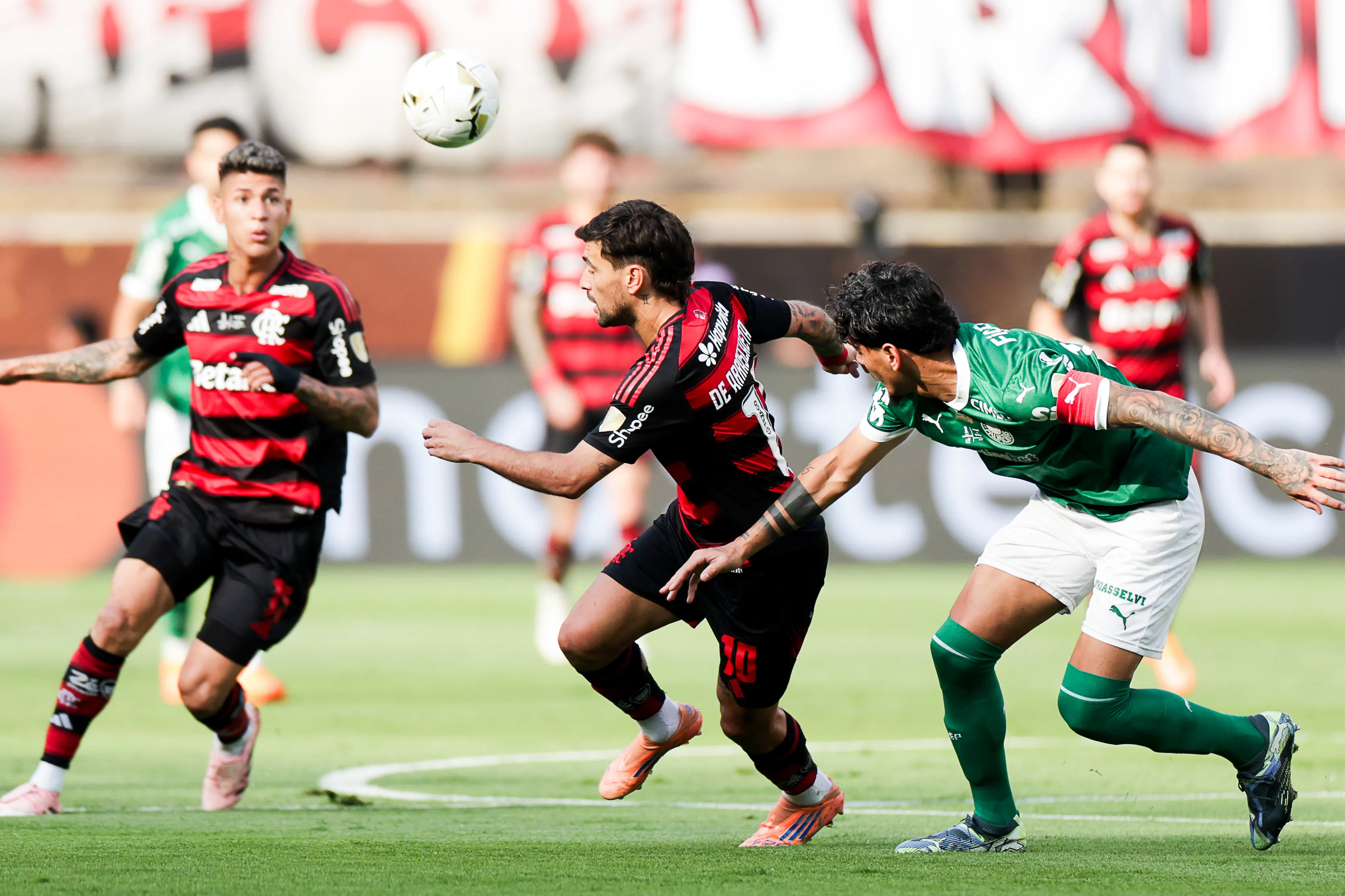 Arrascaeta na final da Libertadores entre Palmeiras x Flamengo. FOTO: GILVAN DE SOUZA/FLAMENGO