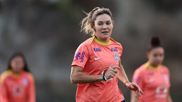 Gabi Zanotti em treinamento com a Seleção Brasileira - Foto: Lívia Villas Boas/CBF
