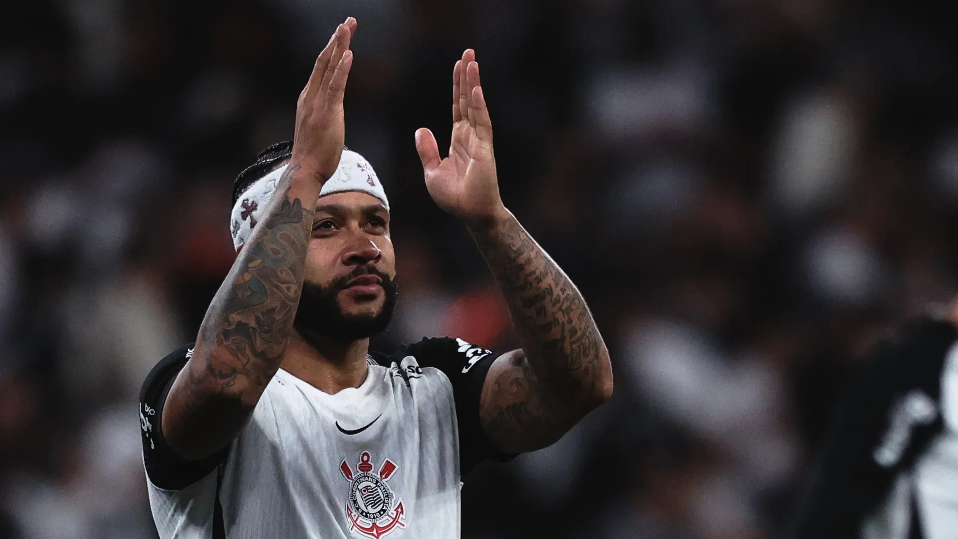 Memphis Depay é a principal baixa do Corinthians – Foto: Ettore Chiereguini/AGIF