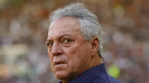 Abel Braga, treinador do Internacional atuando em partida pelo campeonato brasileiro (Foto: Wagner Meier/Getty Images)