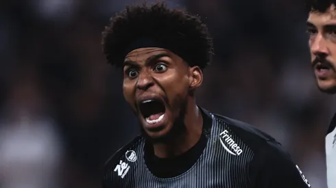 SP - SAO PAULO - 04/10/2025 - BRASILEIRO A 2025, CORINTHIANS X MIRASSOL - Hugo Souza goleiro do Corinthians durante partida contra o Mirassol no estadio Arena Corinthians pelo campeonato Brasileiro A 2025. Foto: Ettore Chiereguini/AGIF
