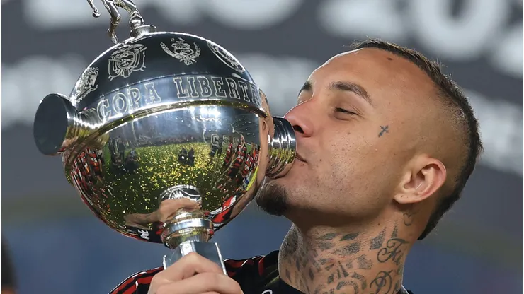 Everton Cebolinha, atacante do Flamengo em partida pelo campeonato brasileiro (Foto: Buda Mendes/Getty Images)