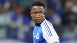 Luis Sinisterra briga pela titularidade do Cruzeiro nesta reta final de temporada